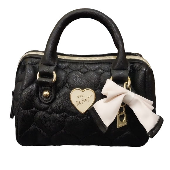 BETSEY JOHNSON QUILTED HEART VEGAN LEATHER MINI HANDBAG - Picture 1 of 10